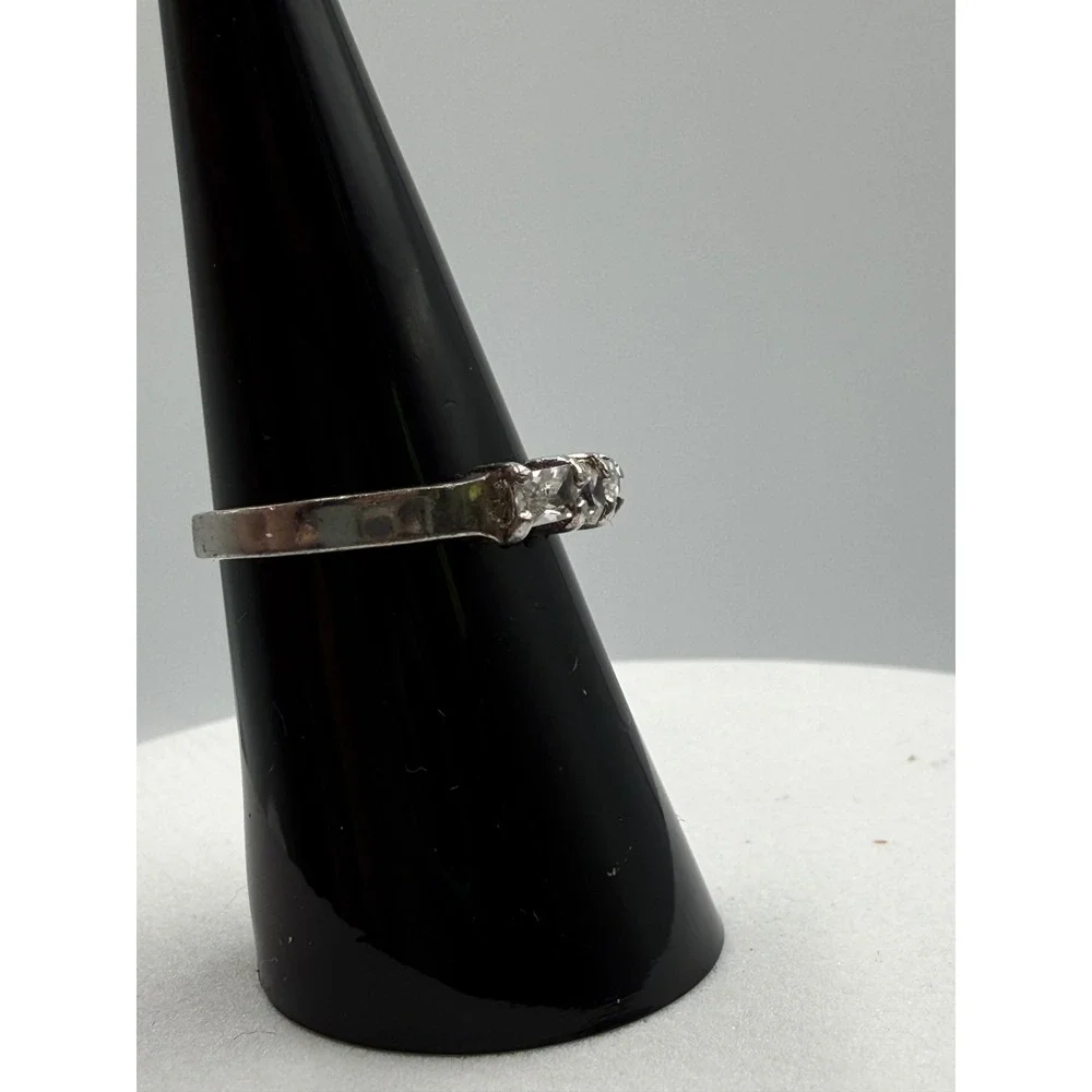 925 Sterling Silver Cubic Zirconia 5‎ Stone Ring Thailand Size 7
